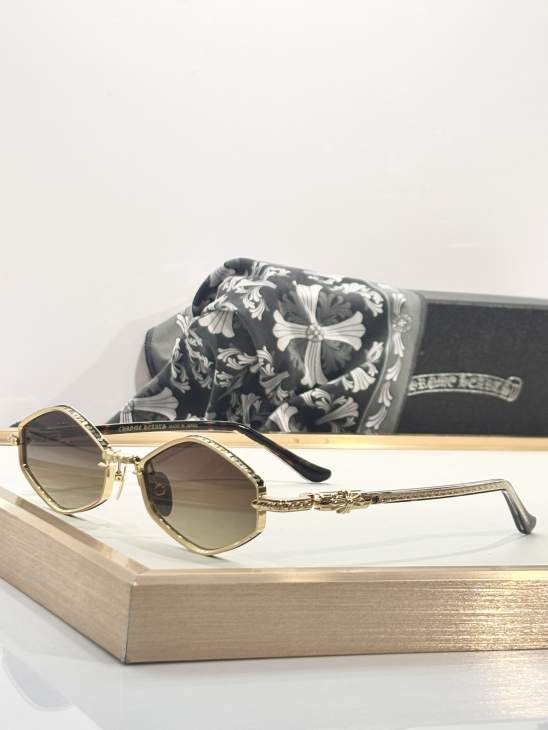 Picture of Chrome Hearts Sunglasses _SKUfw77670055fw